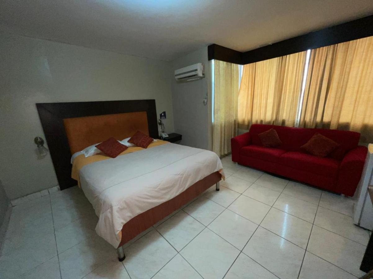 Tropical Inn Hotel Guayaquil Exterior photo