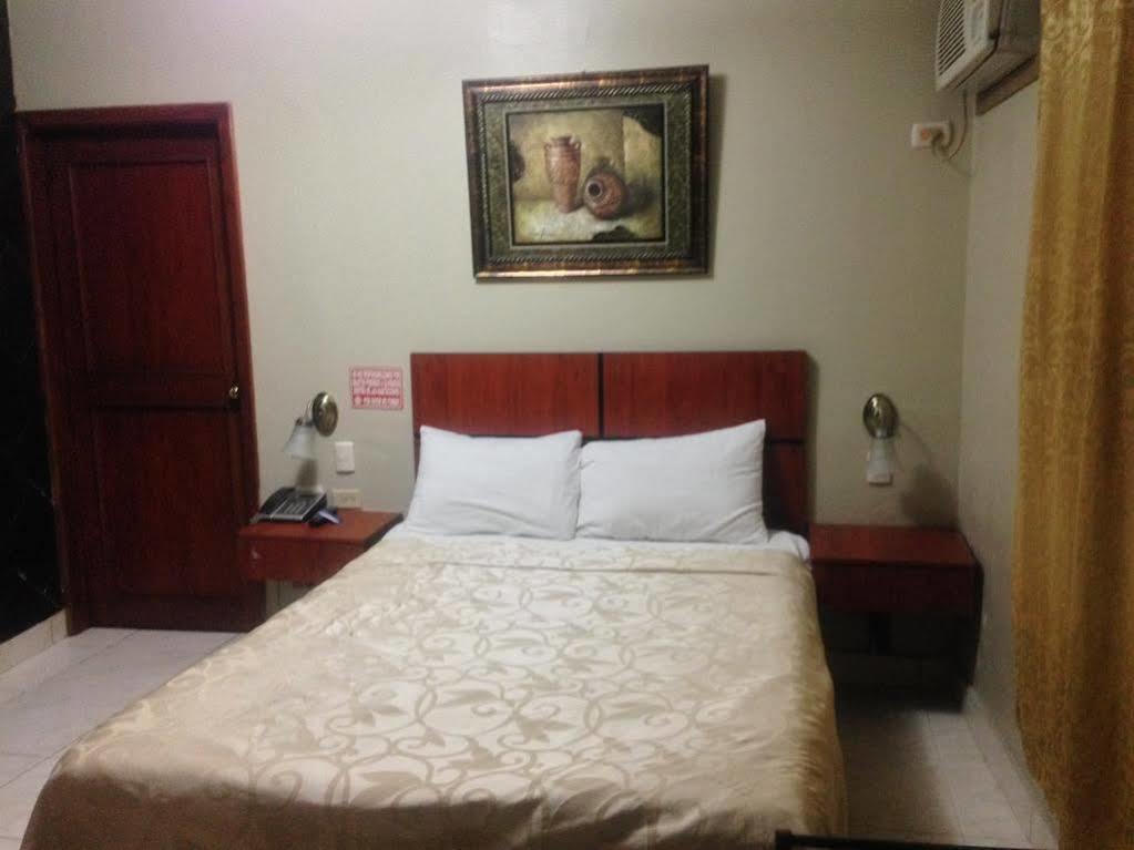 Tropical Inn Hotel Guayaquil Exterior photo